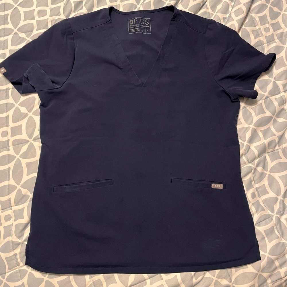 Figs size large two pocket navy scrub top